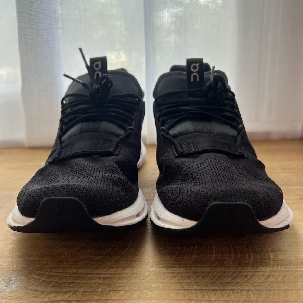 On Cloud Running Cloudnova in Phantom/White Women’s Size 9.5 - Picture 2 of 13